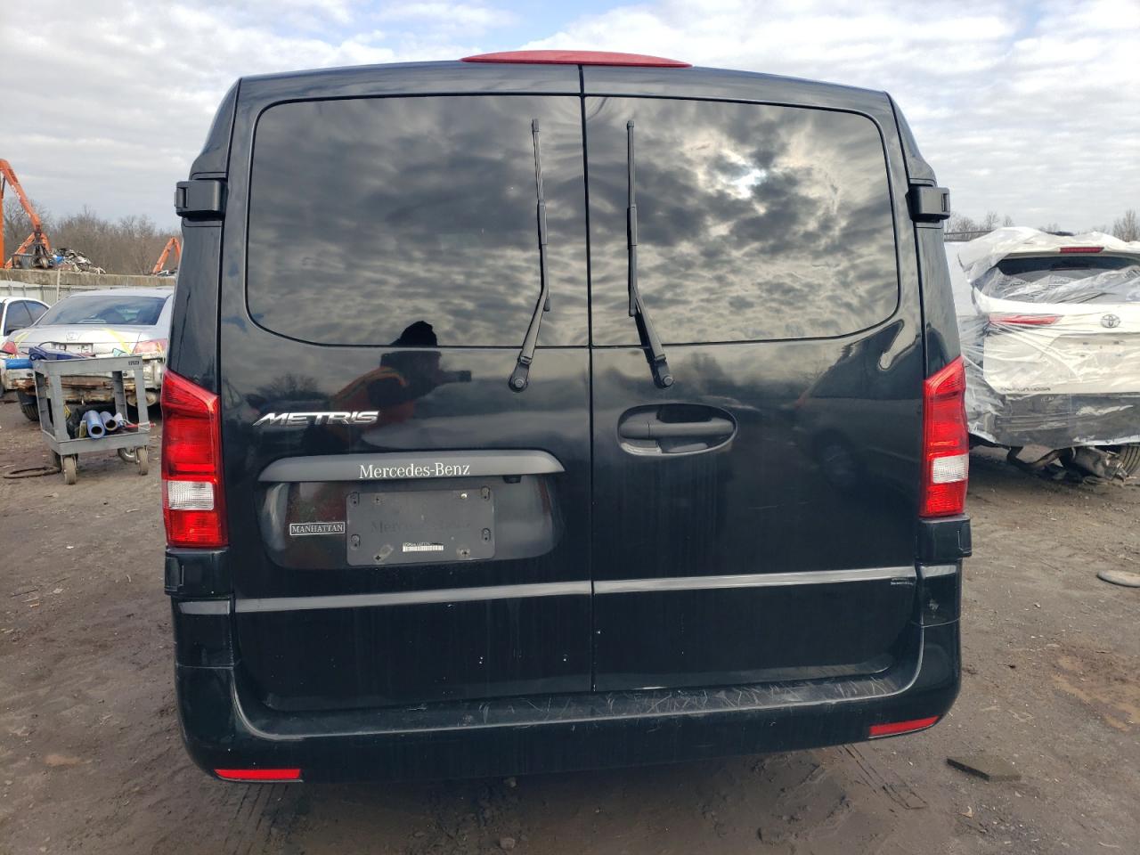 WD4PG2EE1J3371376 2018 Mercedes-Benz Metris