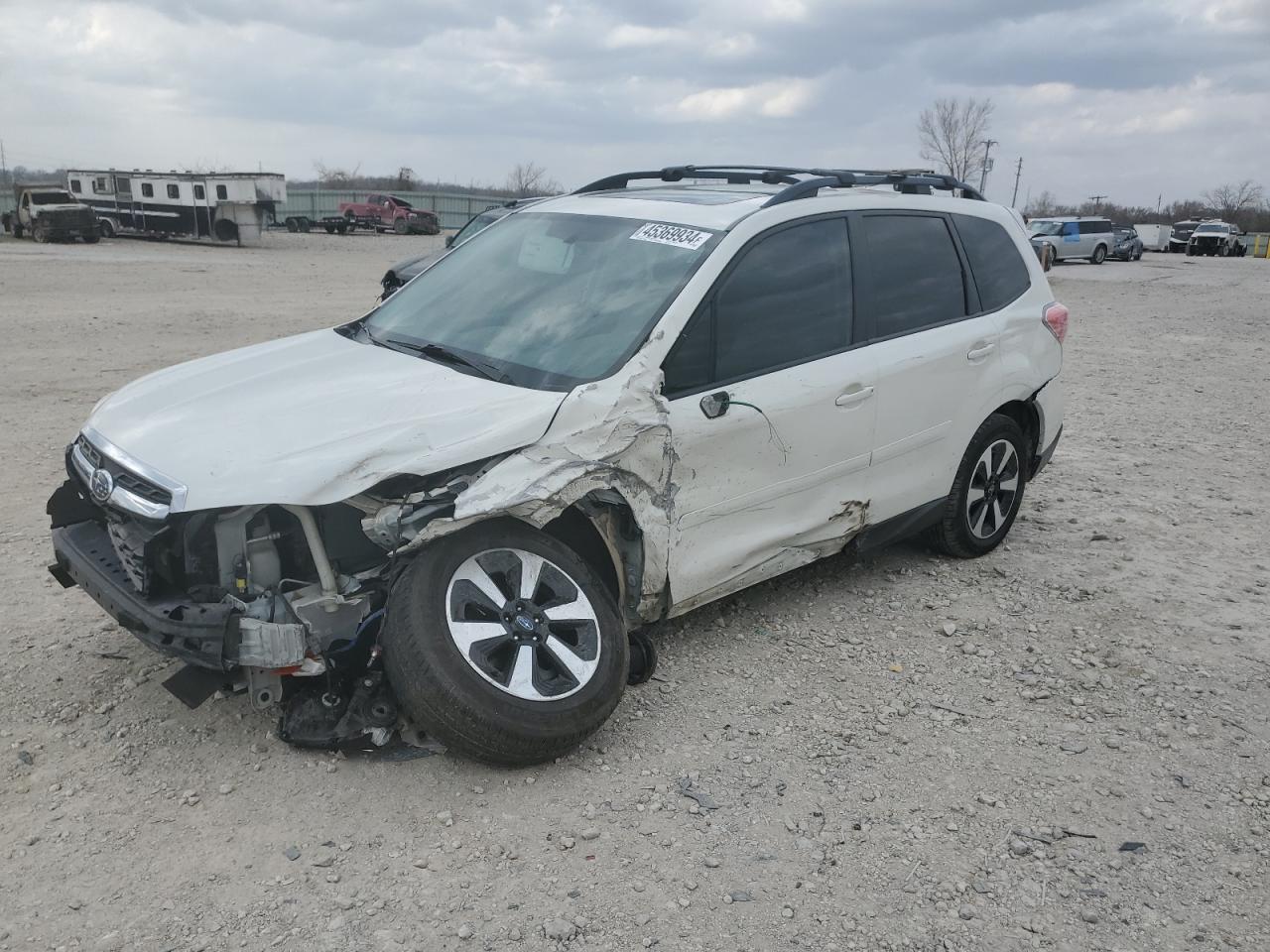 JF2SJAEC5JG488211 2018 Subaru Forester 2.5I Premium
