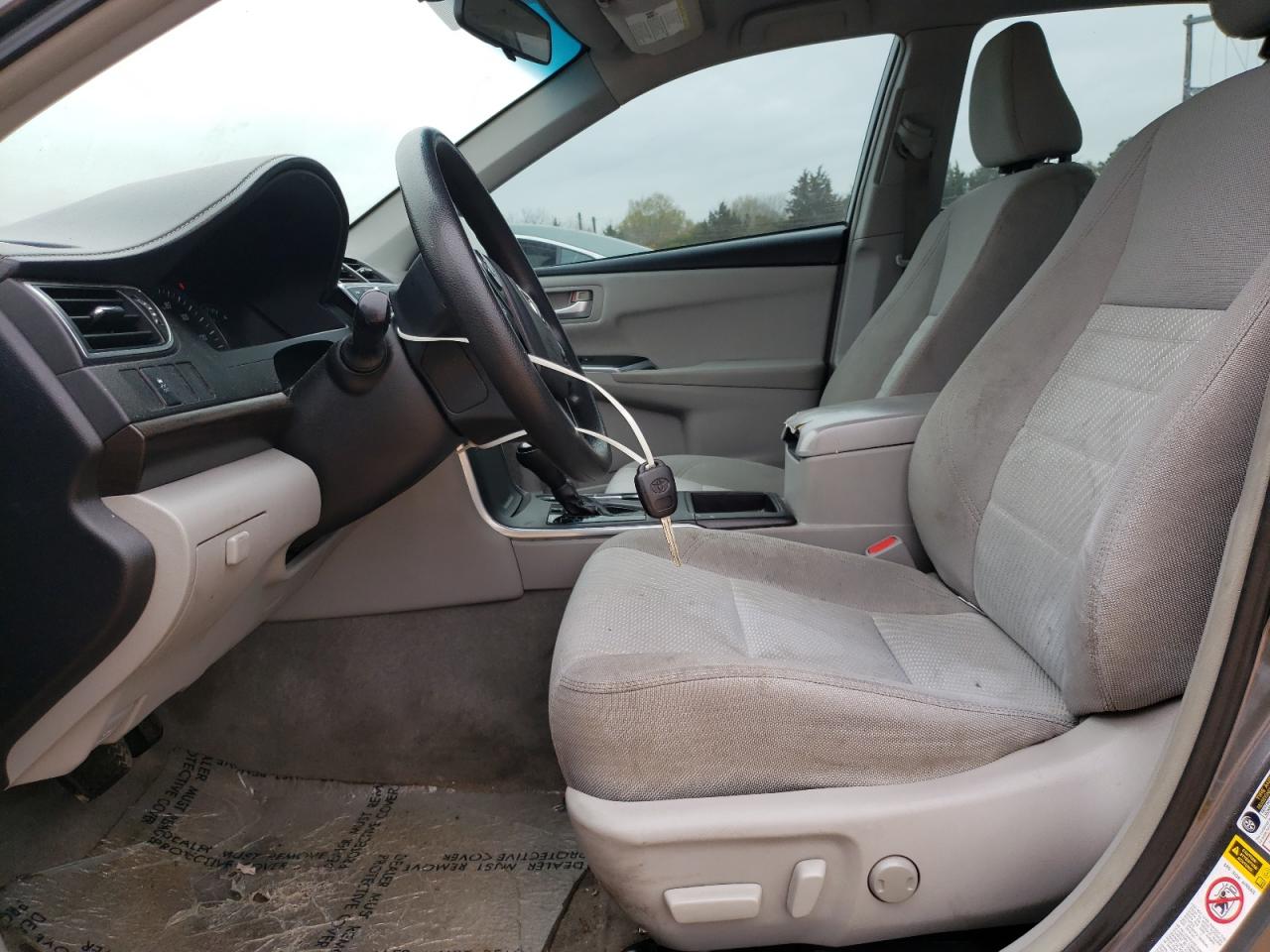 4T1BF1FK4FU111752 2015 Toyota Camry Le