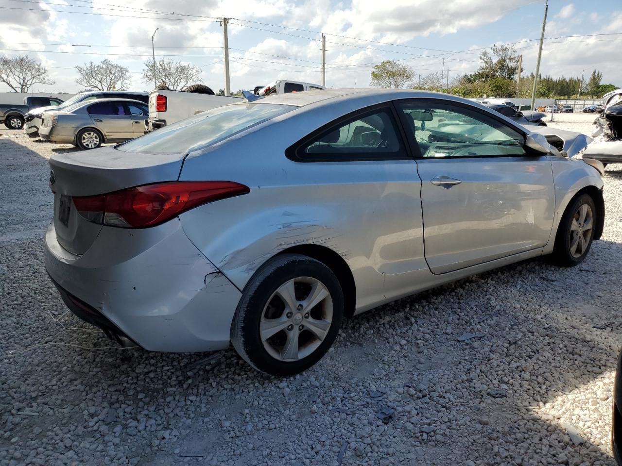 2013 Hyundai Elantra Coupe Gs vin: KMHDH6AE1DU016645