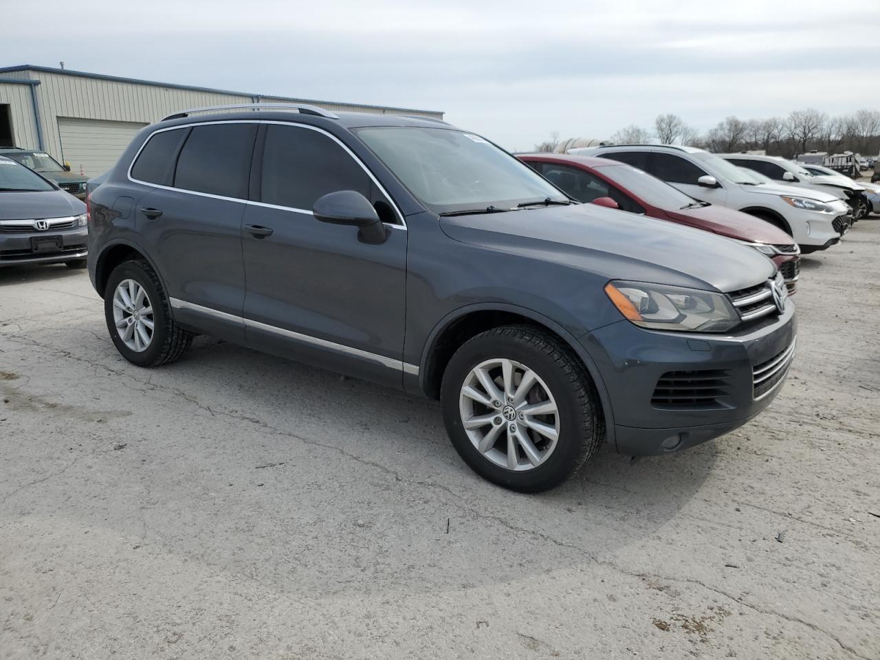 2014 Volkswagen Touareg V6 vin: WVGEF9BP5ED012112