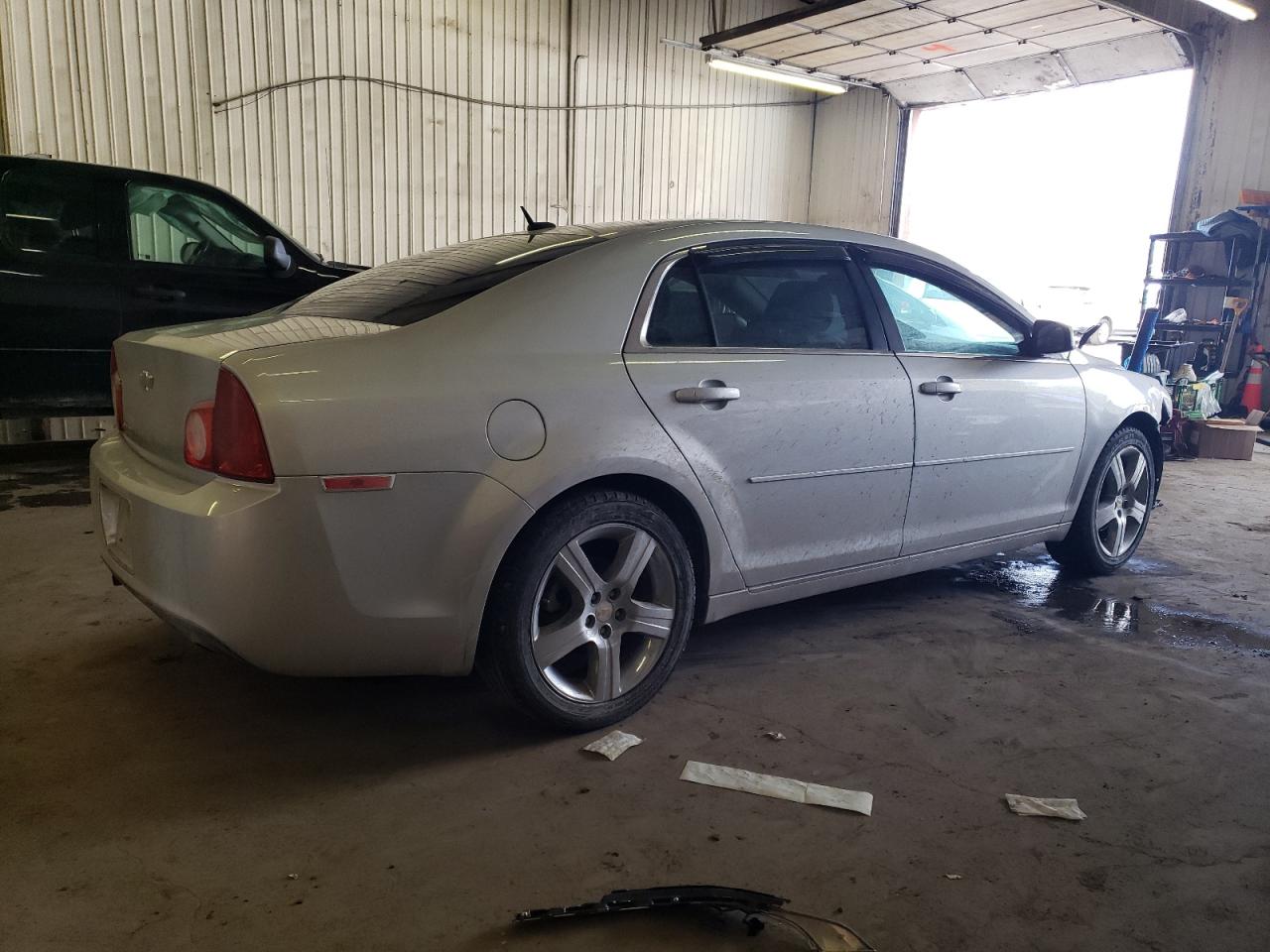 1G1ZD5E70BF297438 2011 Chevrolet Malibu 2Lt