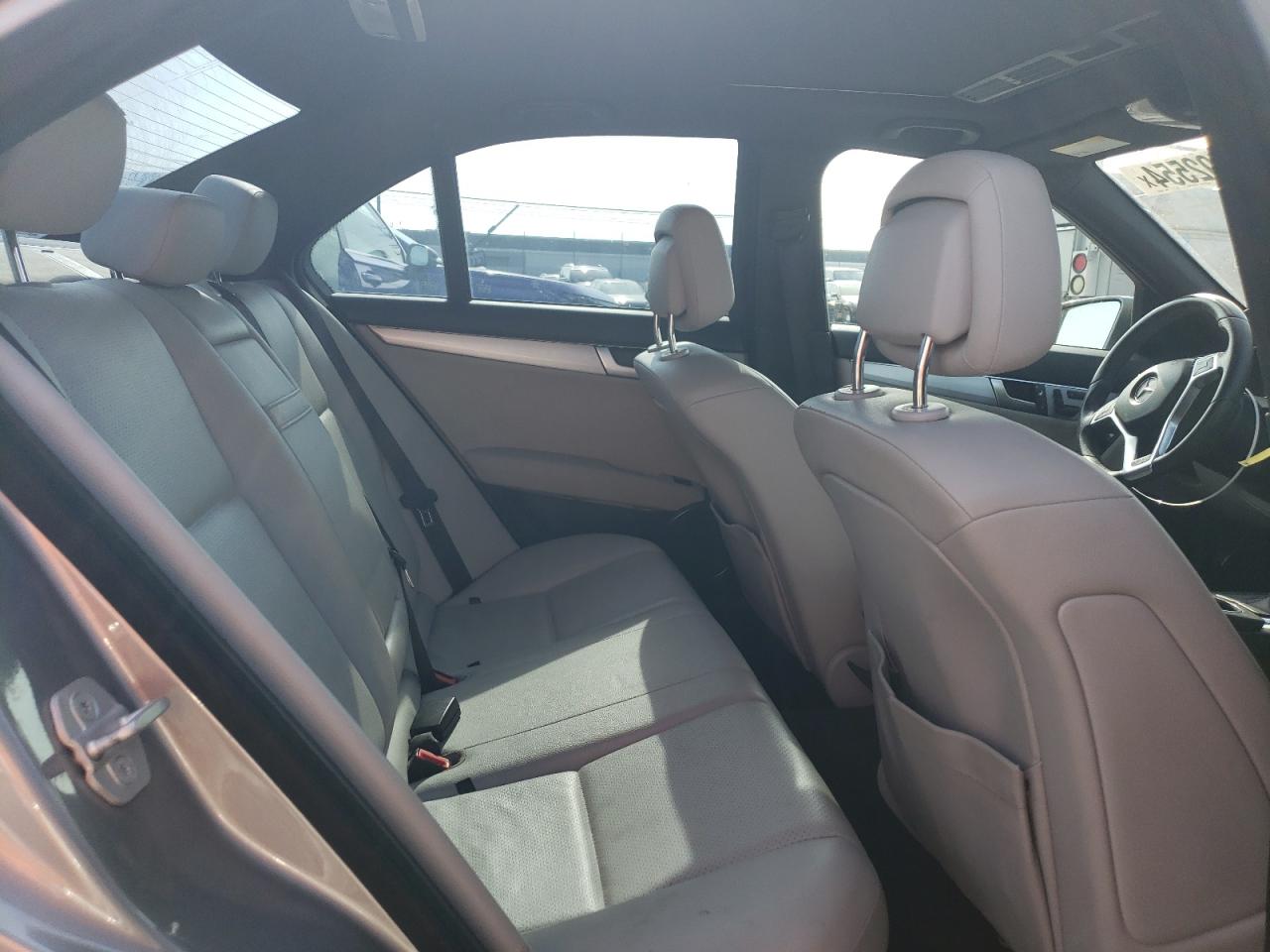 WDDGF4HB7DA742329 2013 Mercedes-Benz C 250