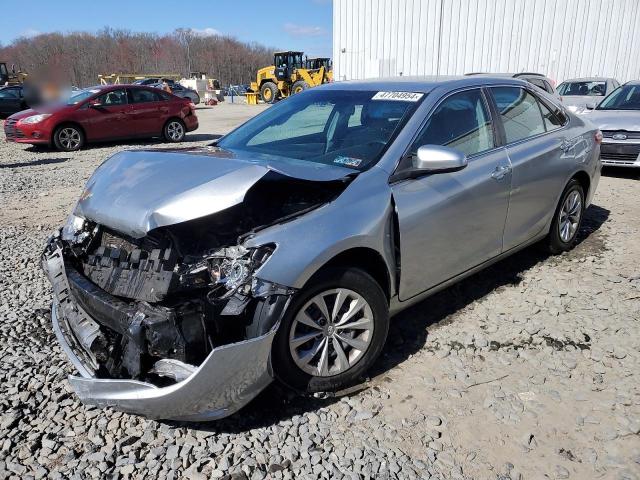 Lot #2428354458 2017 TOYOTA CAMRY salvage car
