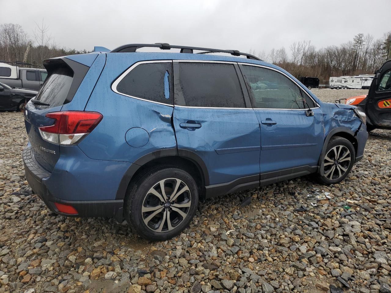 2019 Subaru Forester Limited vin: JF2SKAUC9KH418009