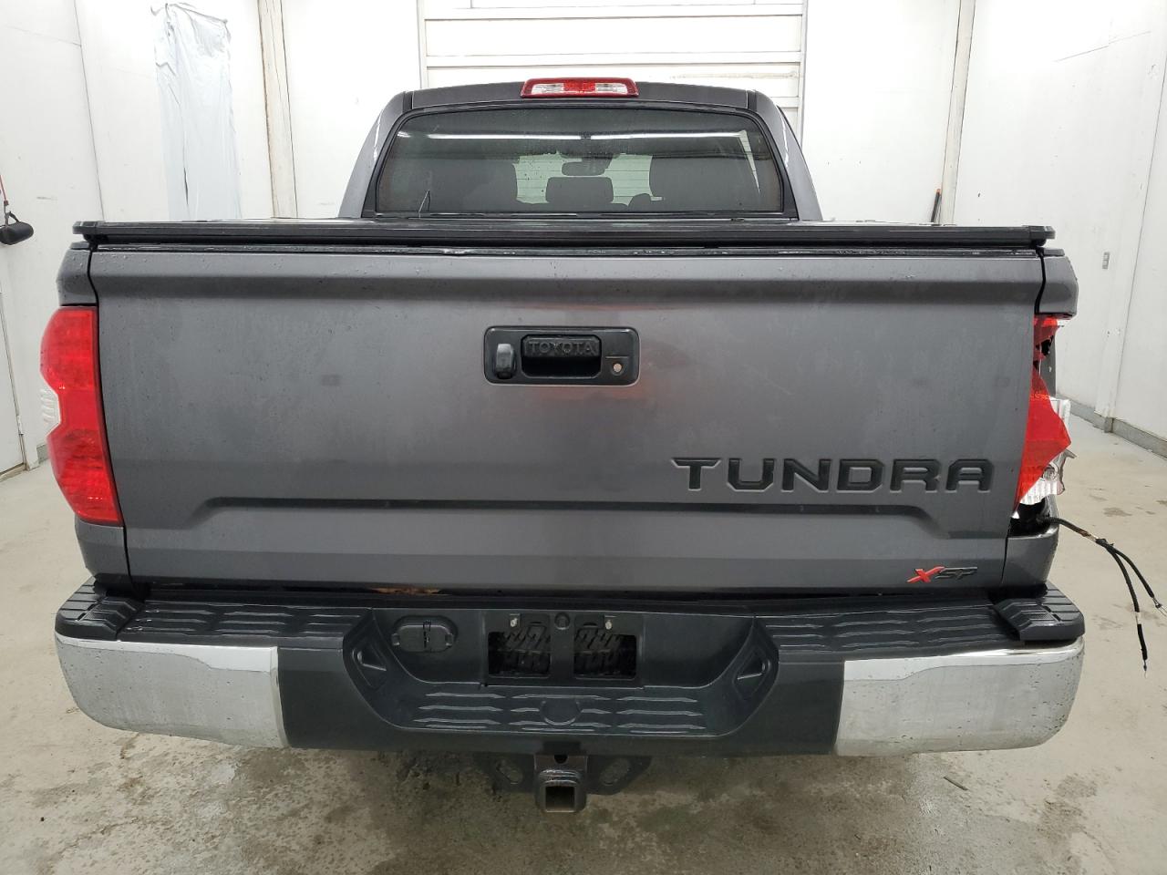 5TFDY5F17JX761947 TOYOTA TUNDRA 2018