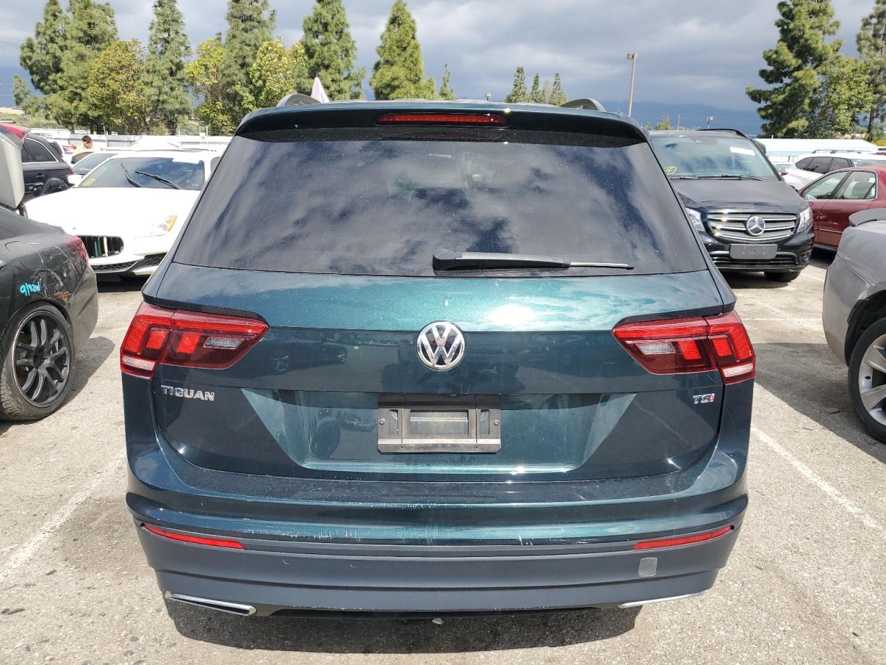 3VV1B7AX3JM103545 2018 Volkswagen Tiguan S