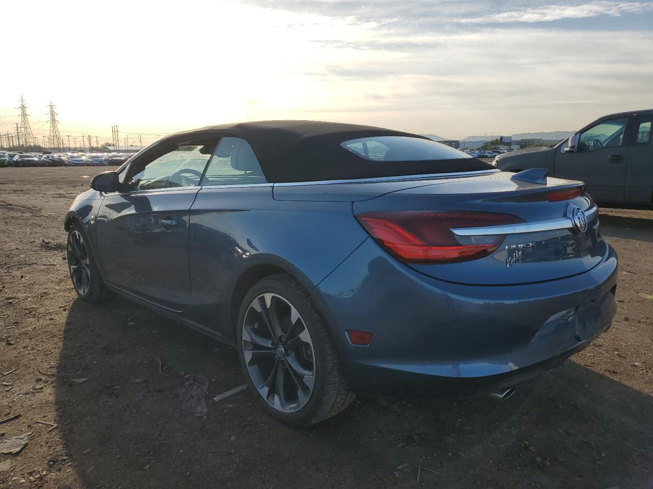 W04WH3N54HG007331 2017 Buick Cascada Premium