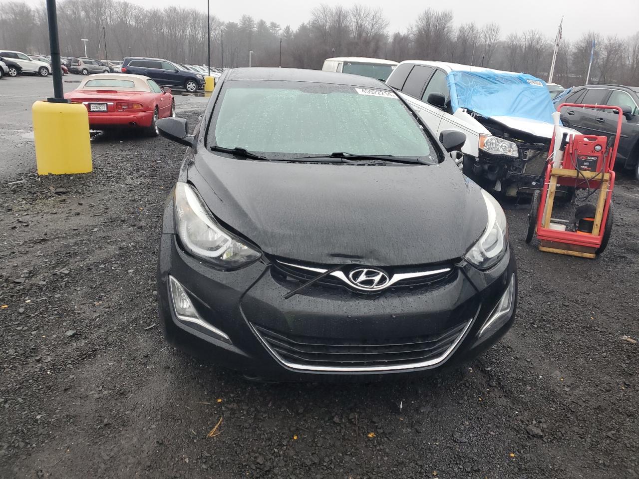 5NPDH4AE3FH559128 2015 Hyundai Elantra Se