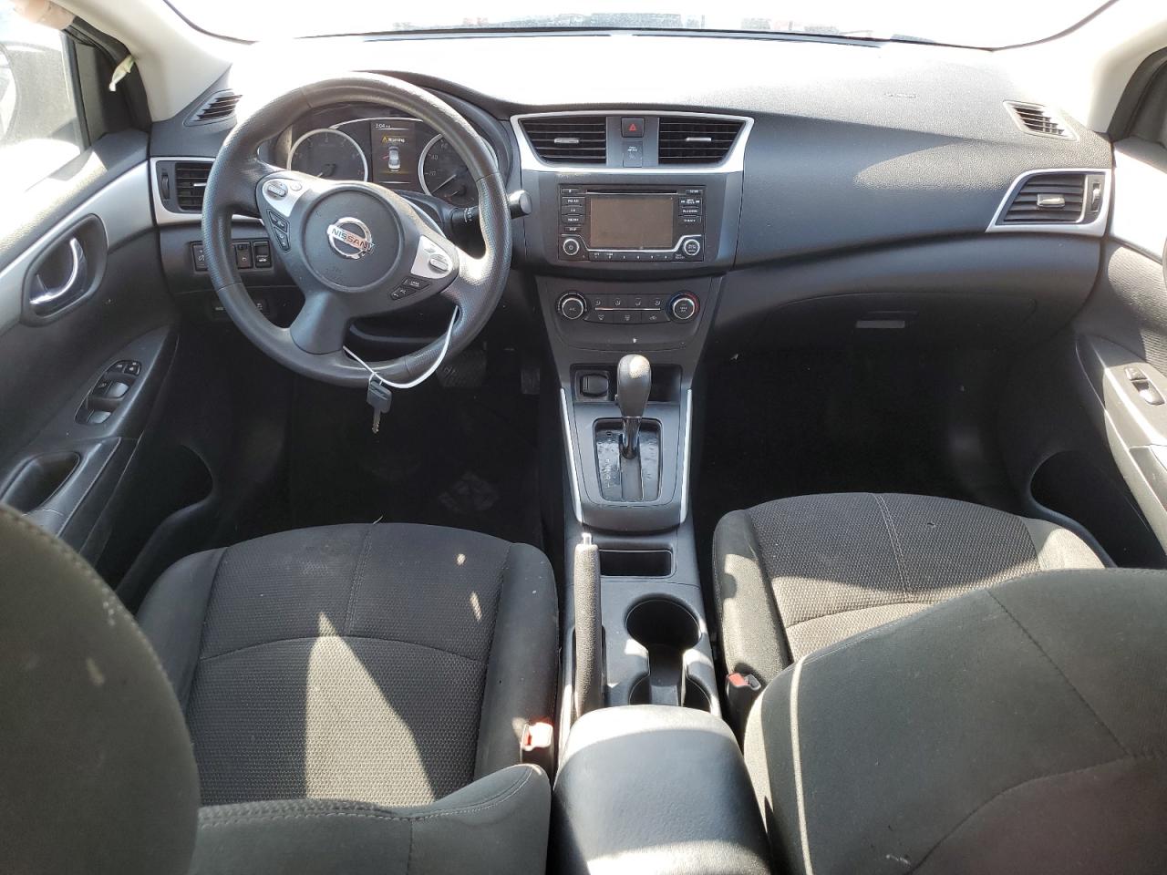 3N1AB7AP0JY235673 2018 Nissan Sentra S