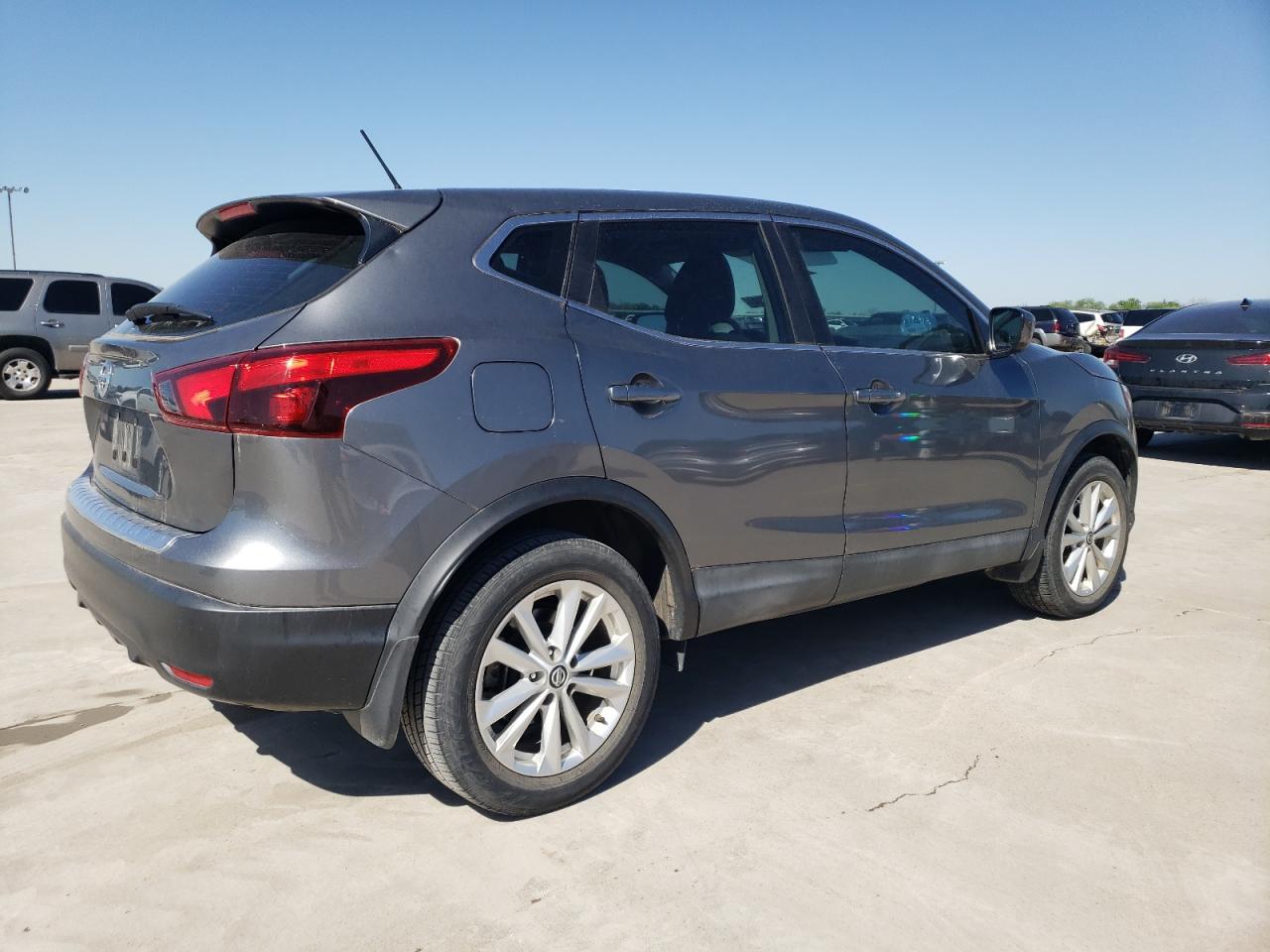 JN1BJ1CP3KW525576 NISSAN ROGUE 2019
