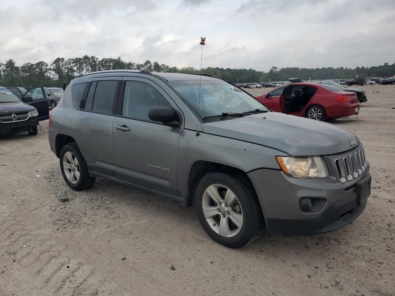 1C4NJCEB1DD102405 2013 Jeep Compass Latitude