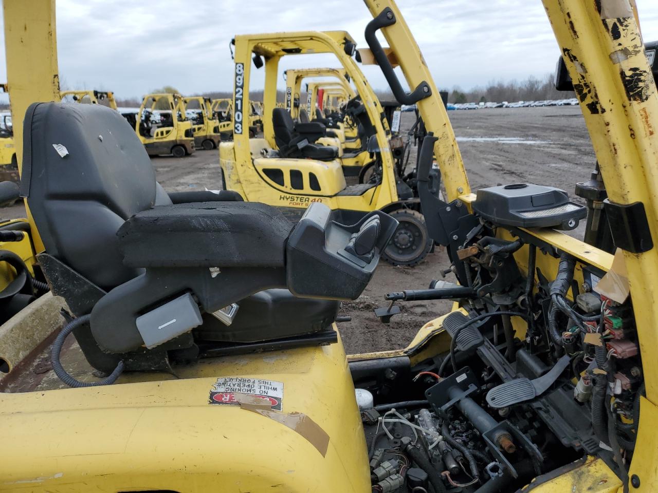 Lot #3242791966 2009 HYST FORKLIFT