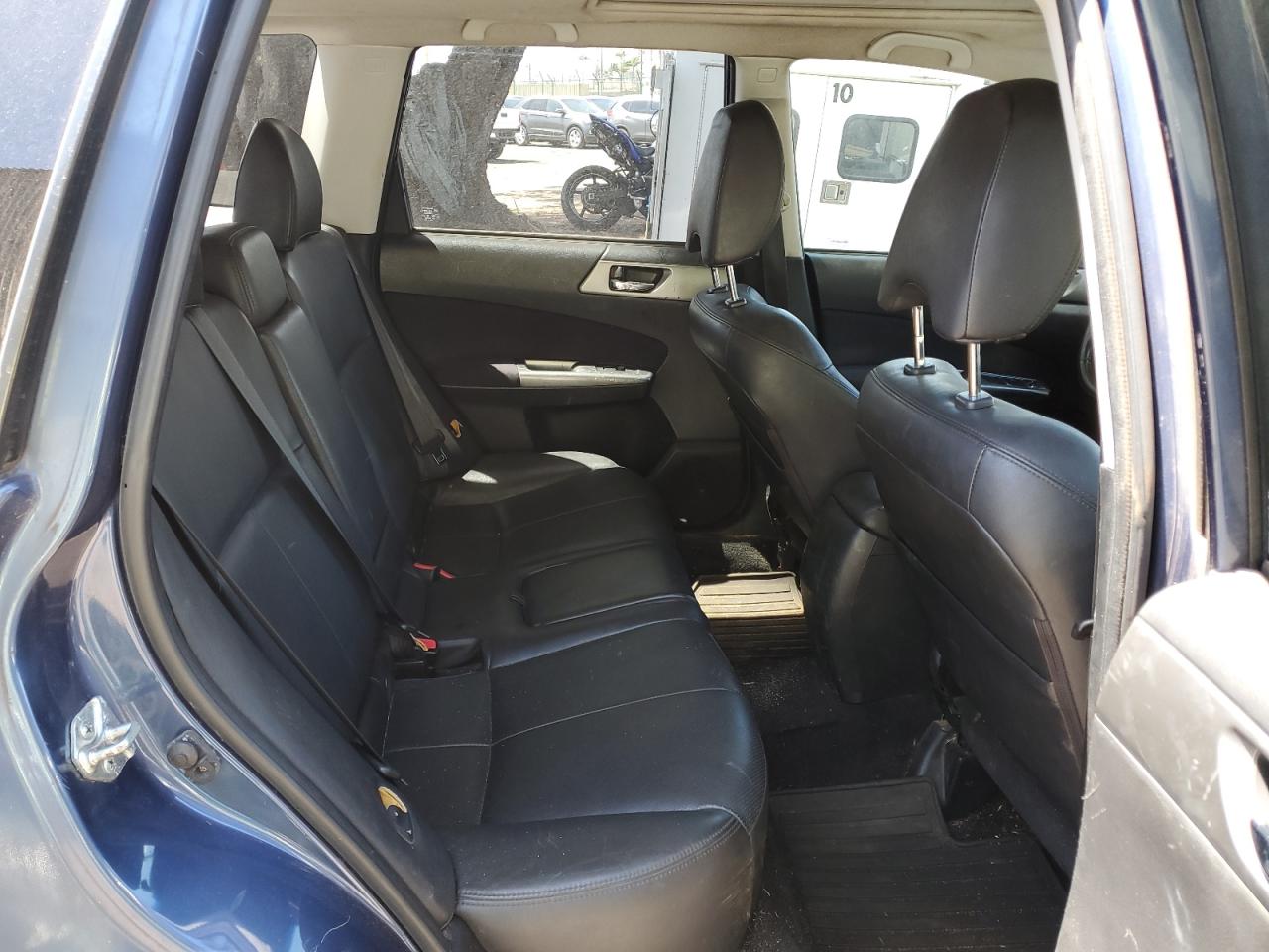 JF2SHAGC1BH775288 2011 Subaru Forester Touring