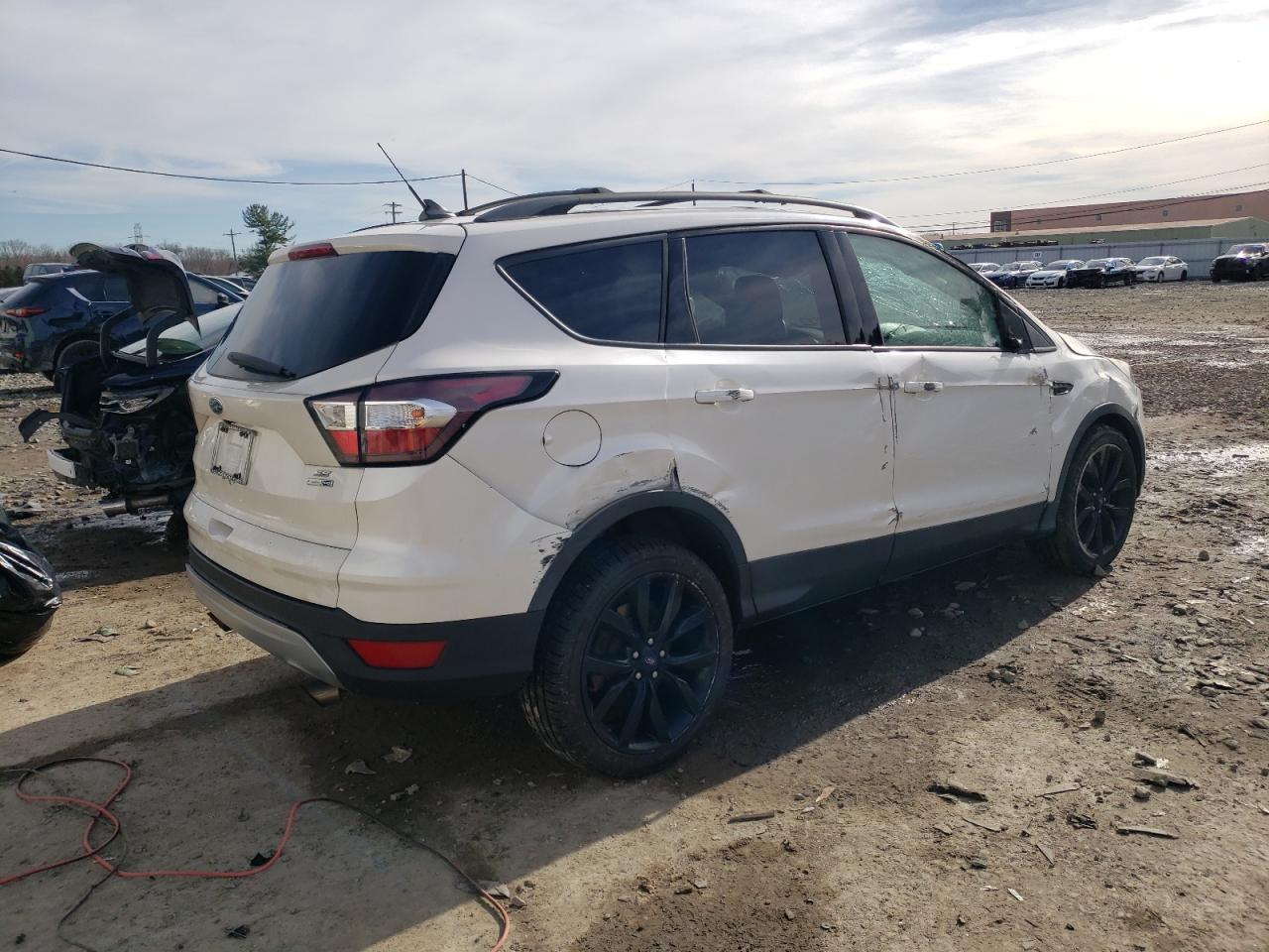 1FMCU9GD9JUC25070 2018 Ford Escape Se