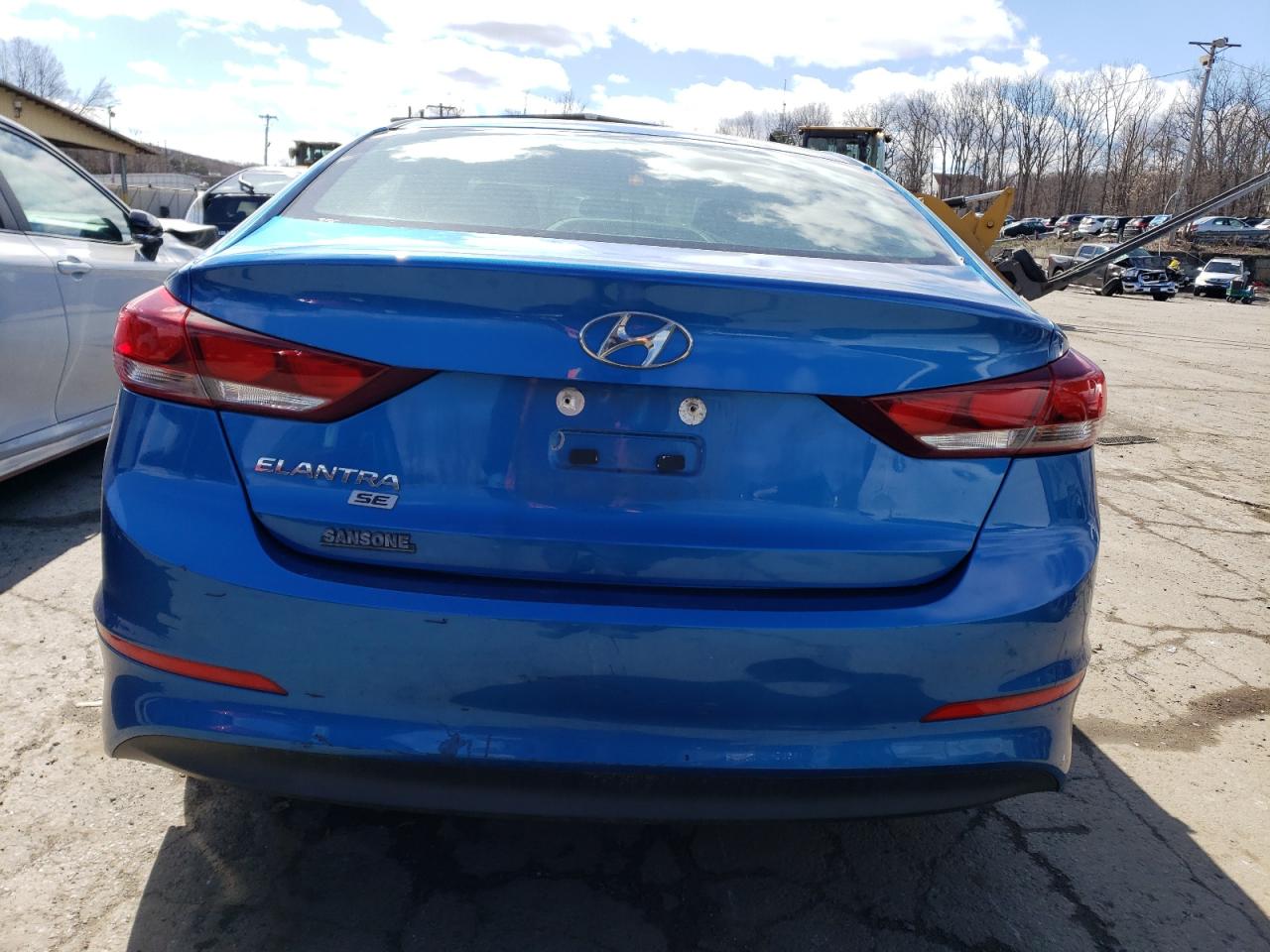 5NPD74LFXJH295178 2018 Hyundai Elantra Se