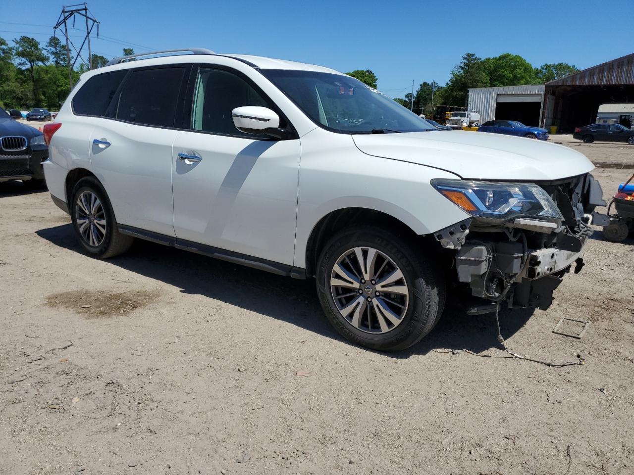 Lot #2654896213 2017 NISSAN PATHFINDER