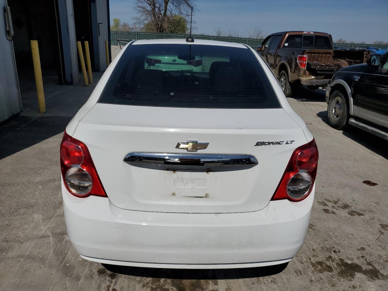 1G1JC5SHXF4178391 2015 Chevrolet Sonic Lt