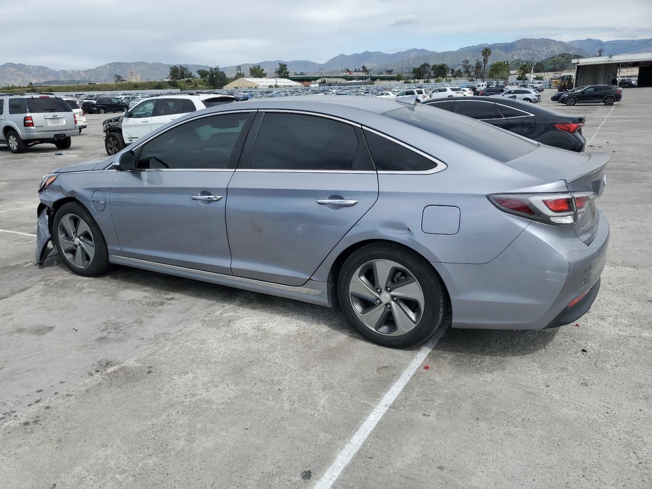 2016 Hyundai Sonata Plug-In Hybrid vin: KMHE54L2XGA022227