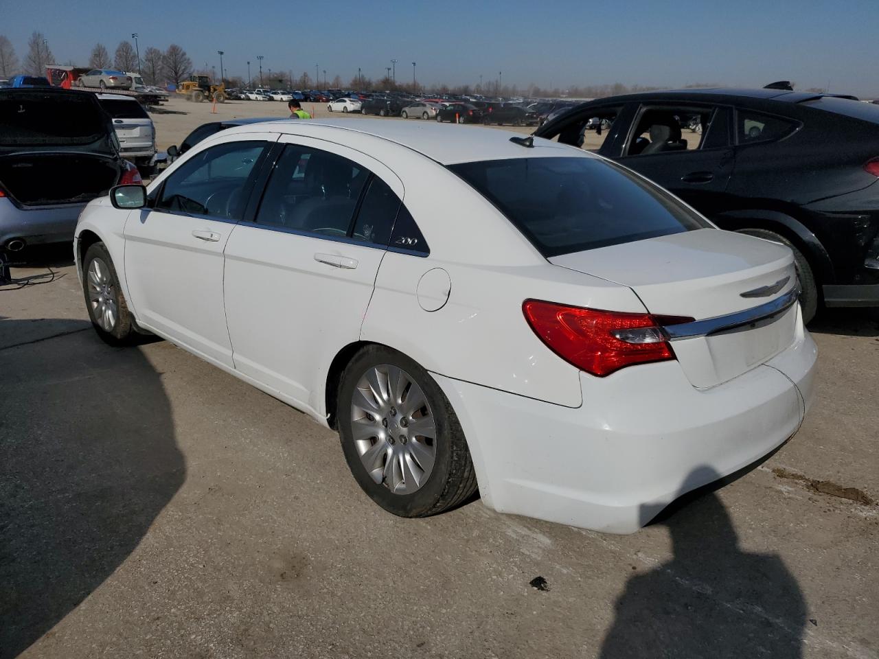 2014 Chrysler 200 Lx vin: 1C3CCBAB0EN142895