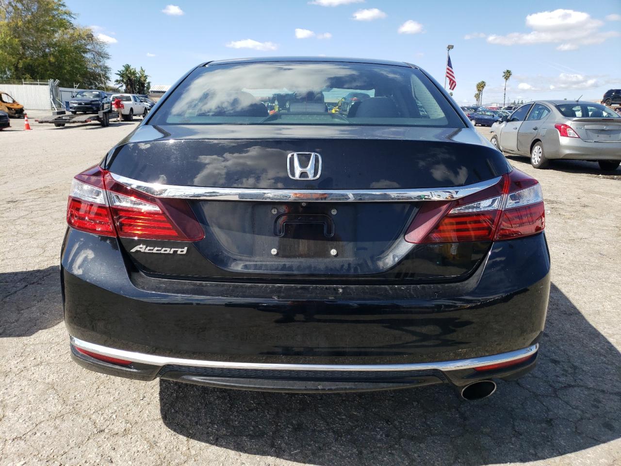 1HGCR2F33HA002171 HONDA ACCORD 2017