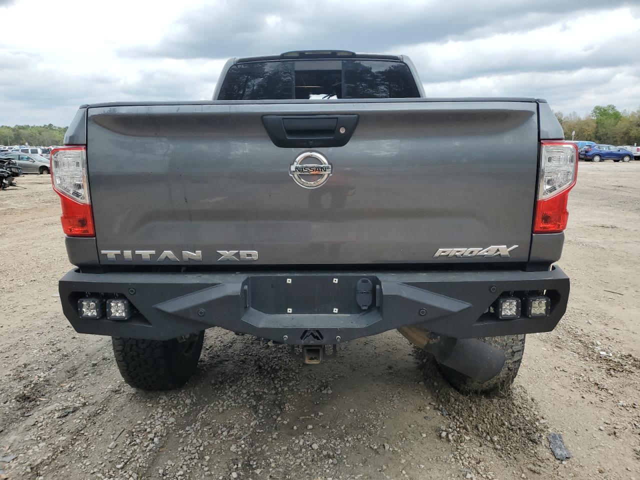 1N6BA1F42HN510030 2017 Nissan Titan Xd Sl