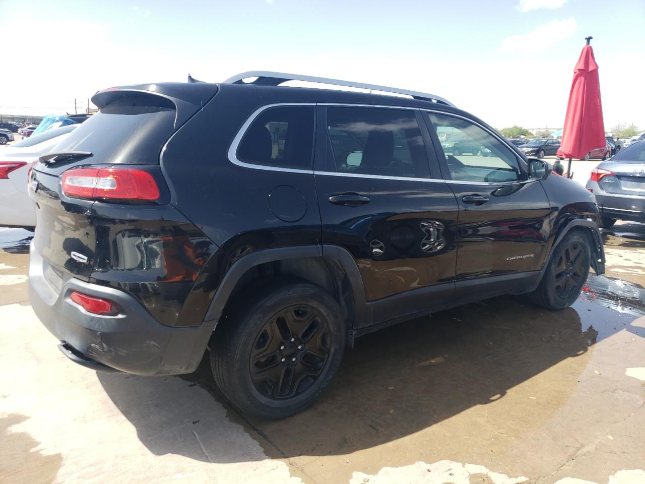 2015 Jeep Cherokee Latitude vin: 1C4PJLCBXFW793694