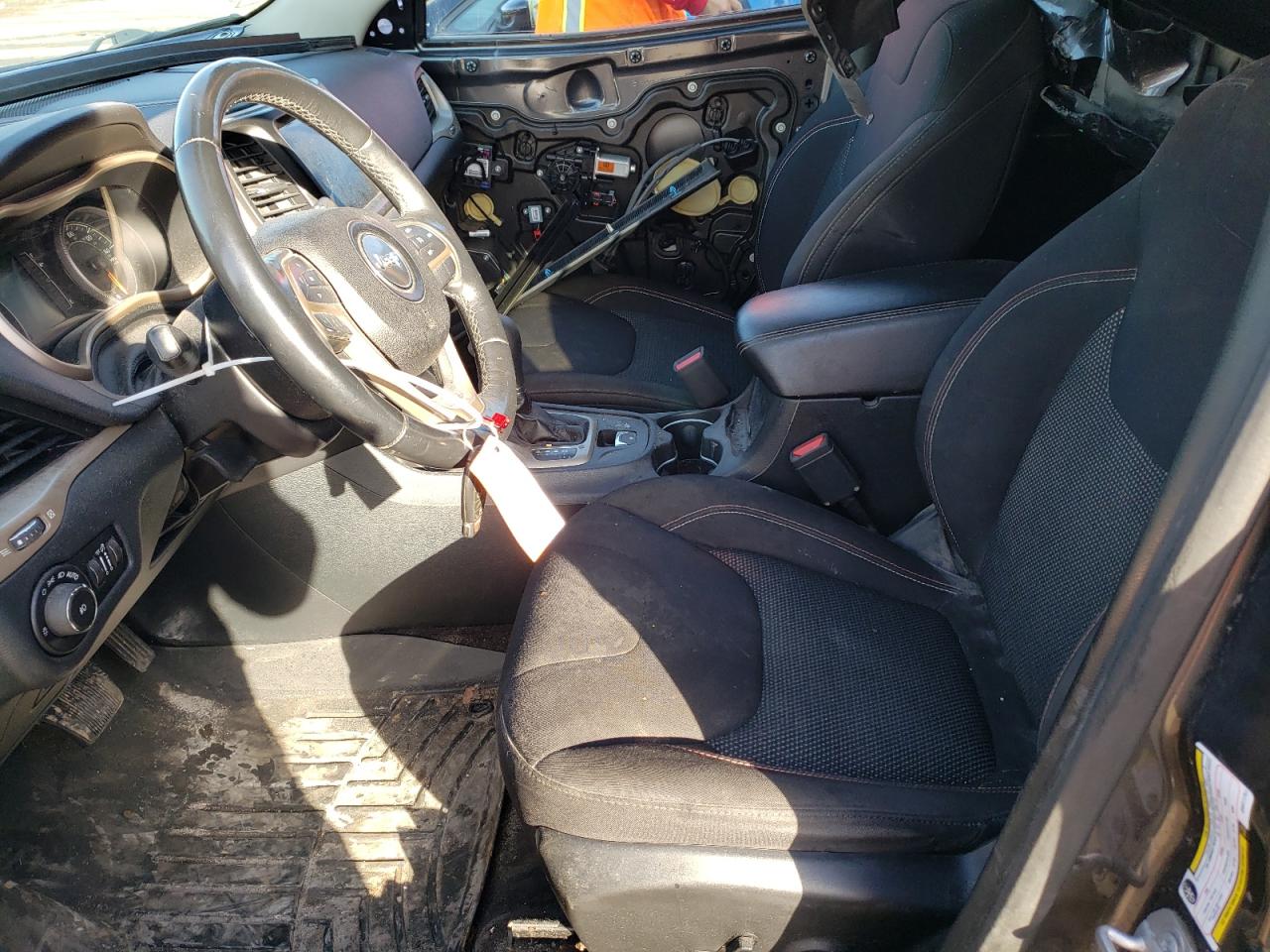 1C4PJLCB7GW311751 2016 Jeep Cherokee Latitude 1C4PJLCB7GW311751 2016 Jeep Cherokee Latitude