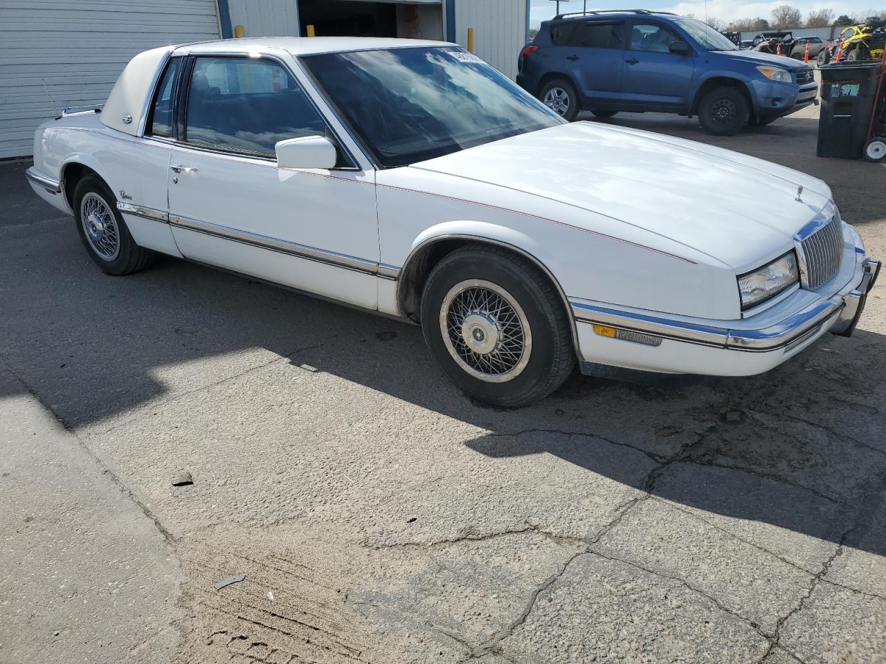 1G4EZ11C5KU408642 1989 Buick Riviera