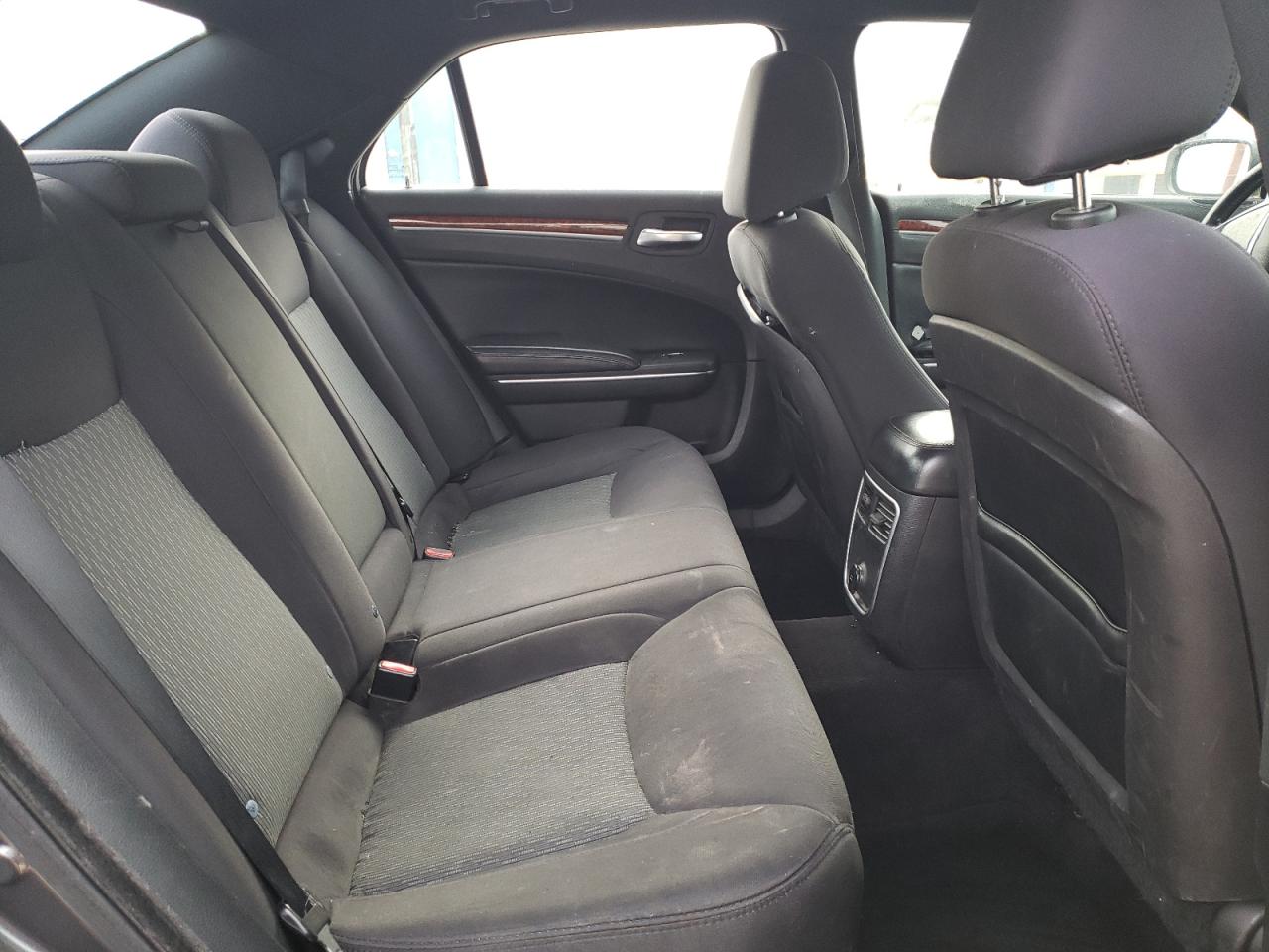 2C3CCAAG5EH361351 2014 Chrysler 300