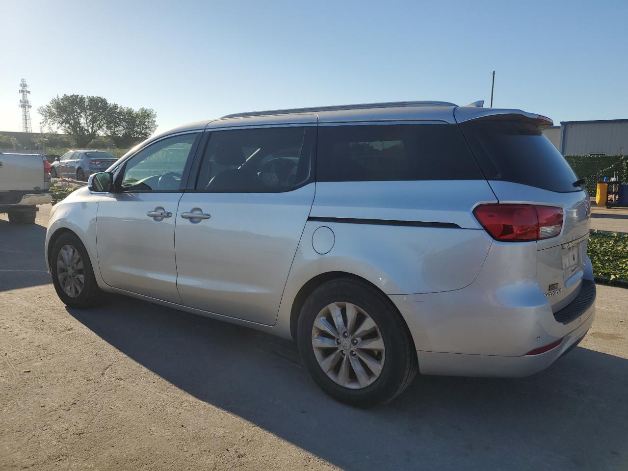 KNDMC5C18F6077070 2015 Kia Sedona Ex