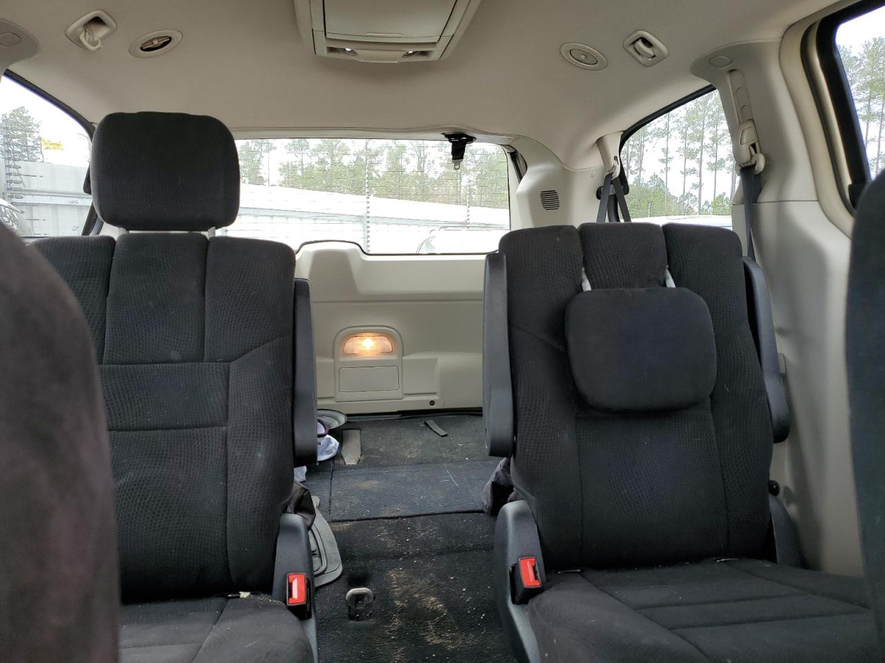 2A4RR5DG6BR739765 2011 Chrysler Town & Country Touring