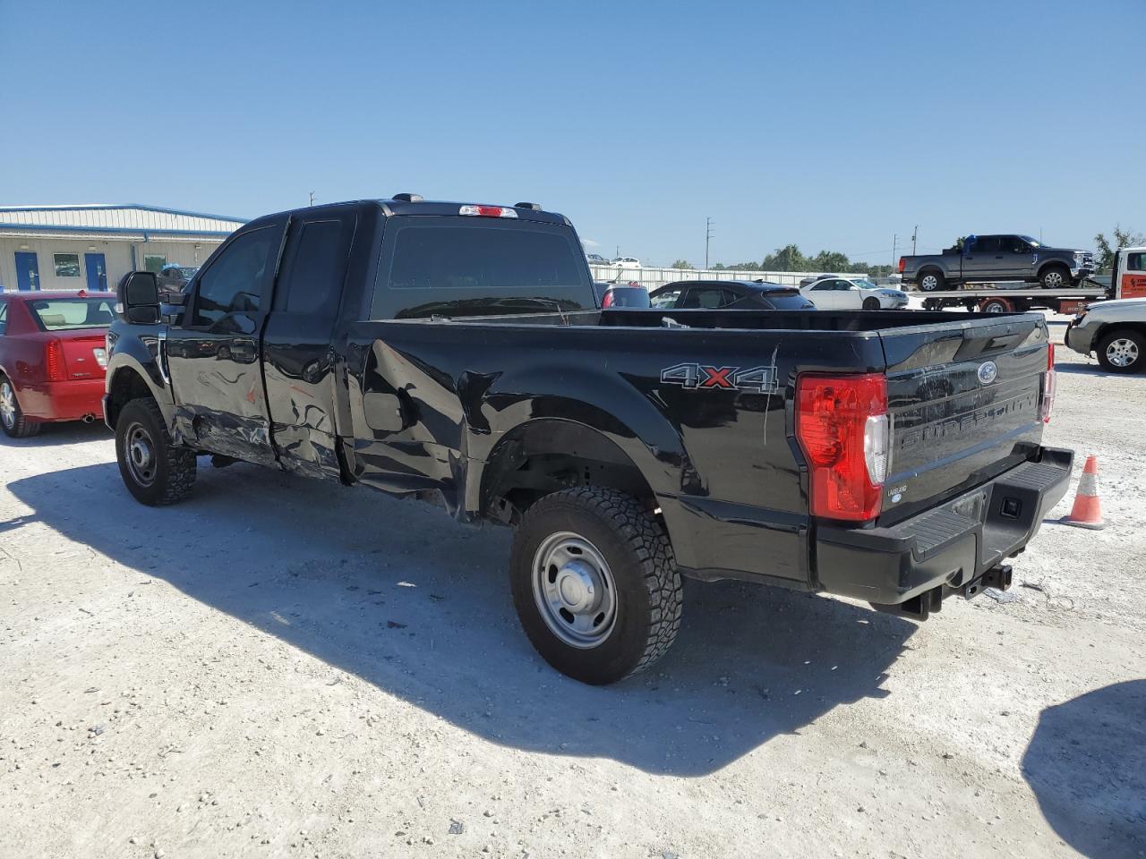 2022 Ford F350 Super Duty vin: 1FT8X3B6XNEG44679