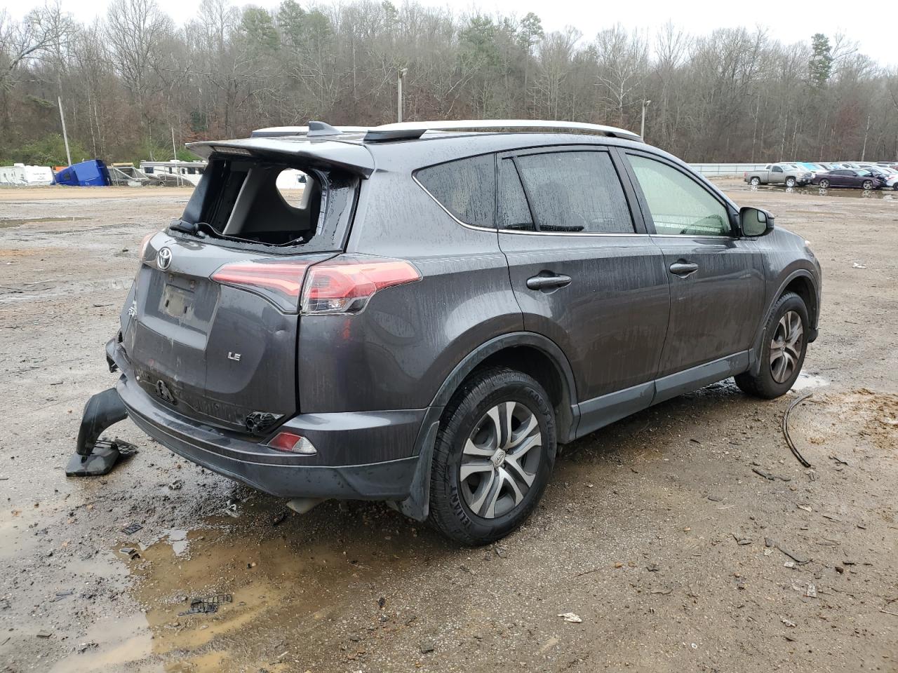 2017 Toyota Rav4 Le vin: JTMZFREV9HJ135790