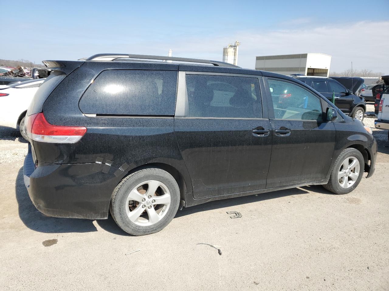 2014 Toyota Sienna Le vin: 5TDKK3DC2ES434420