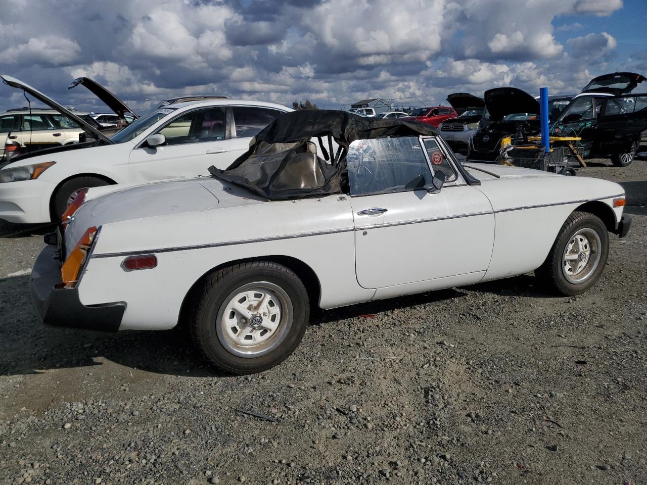 GHN5UH442337G 1977 Mg Mgb