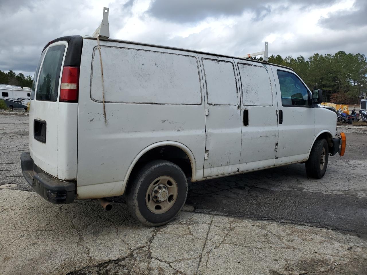 1GCWGFFA3B1117075 2011 Chevrolet Express G2500