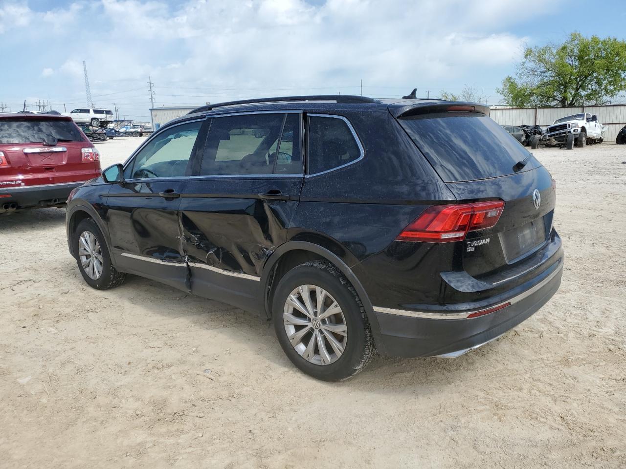 3VV3B7AX2JM079053 2018 Volkswagen Tiguan Se