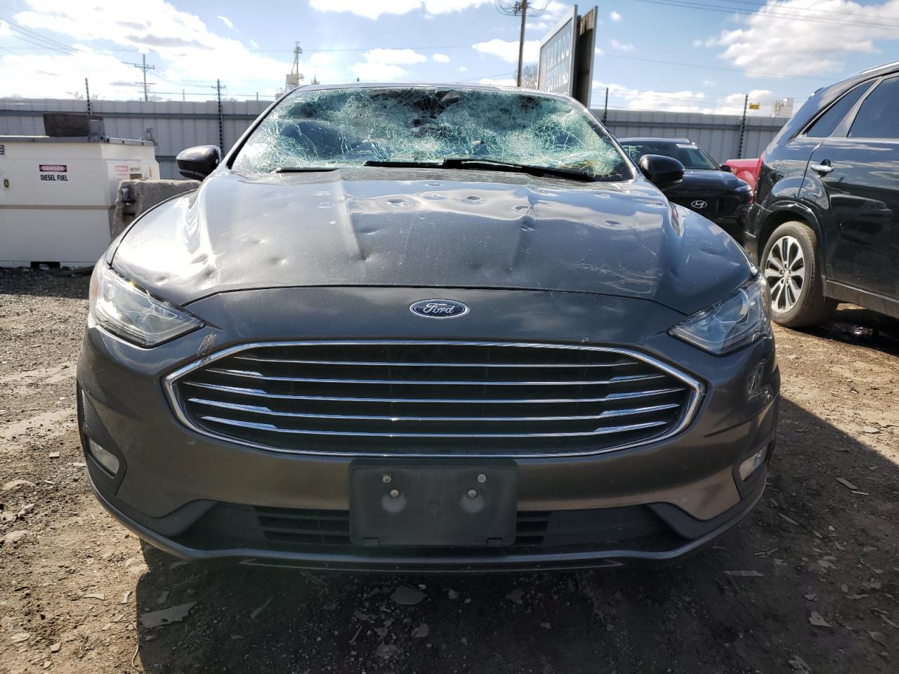 3FA6P0HD0KR276183 FORD FUSION 2019