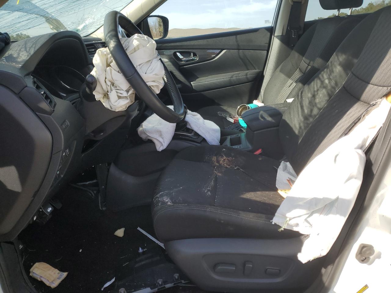 KNMAT2MV7HP567595 NISSAN ROGUE 2017