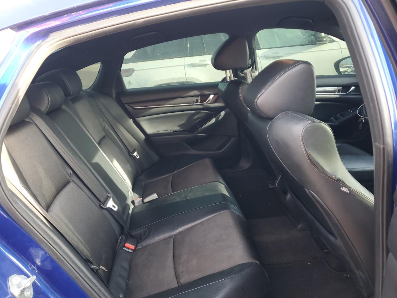 1HGCV1F38JA245048 HONDA ACCORD 2018
