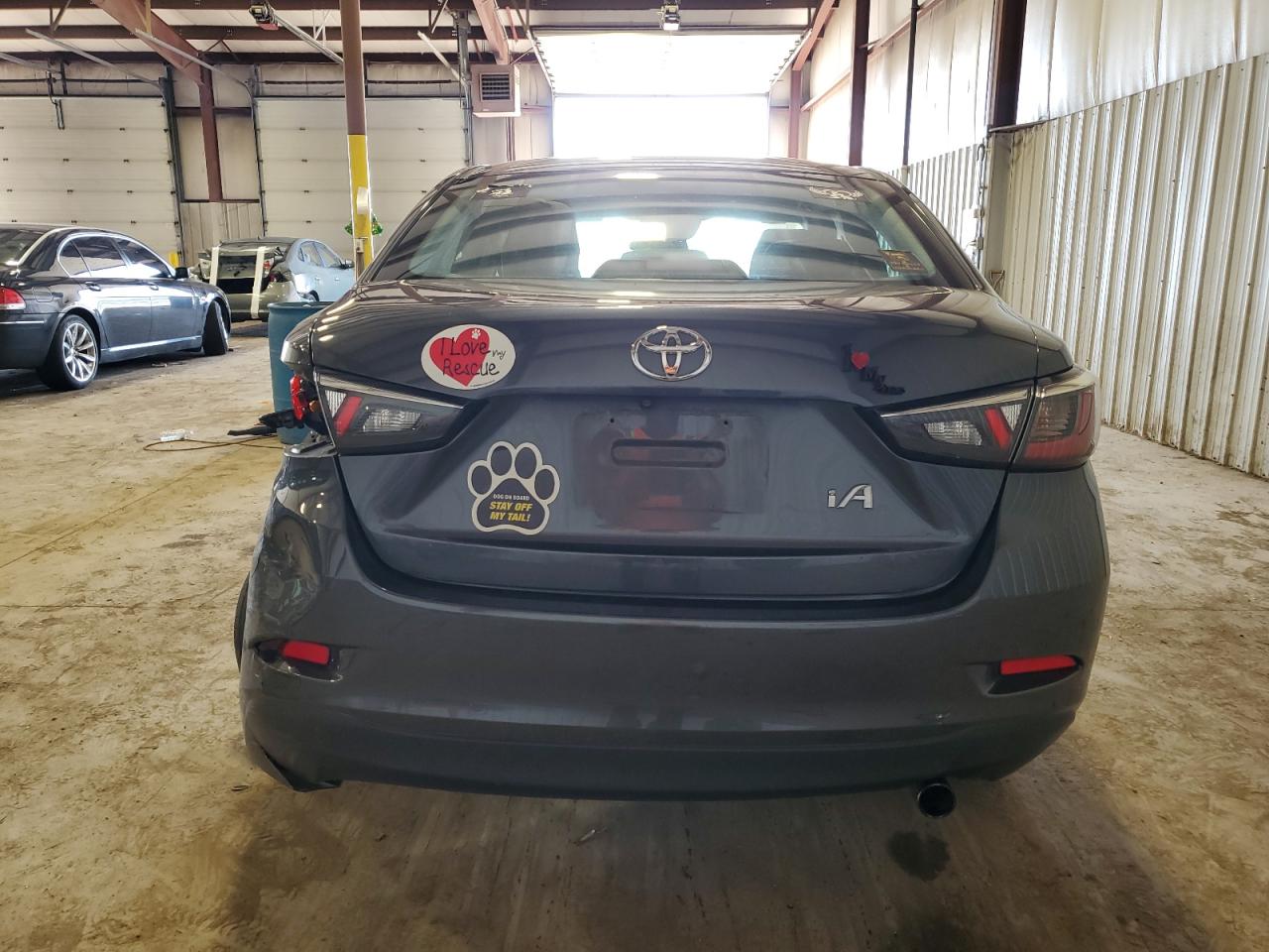 3MYDLBYV8HY152860 TOYOTA YARIS 2017