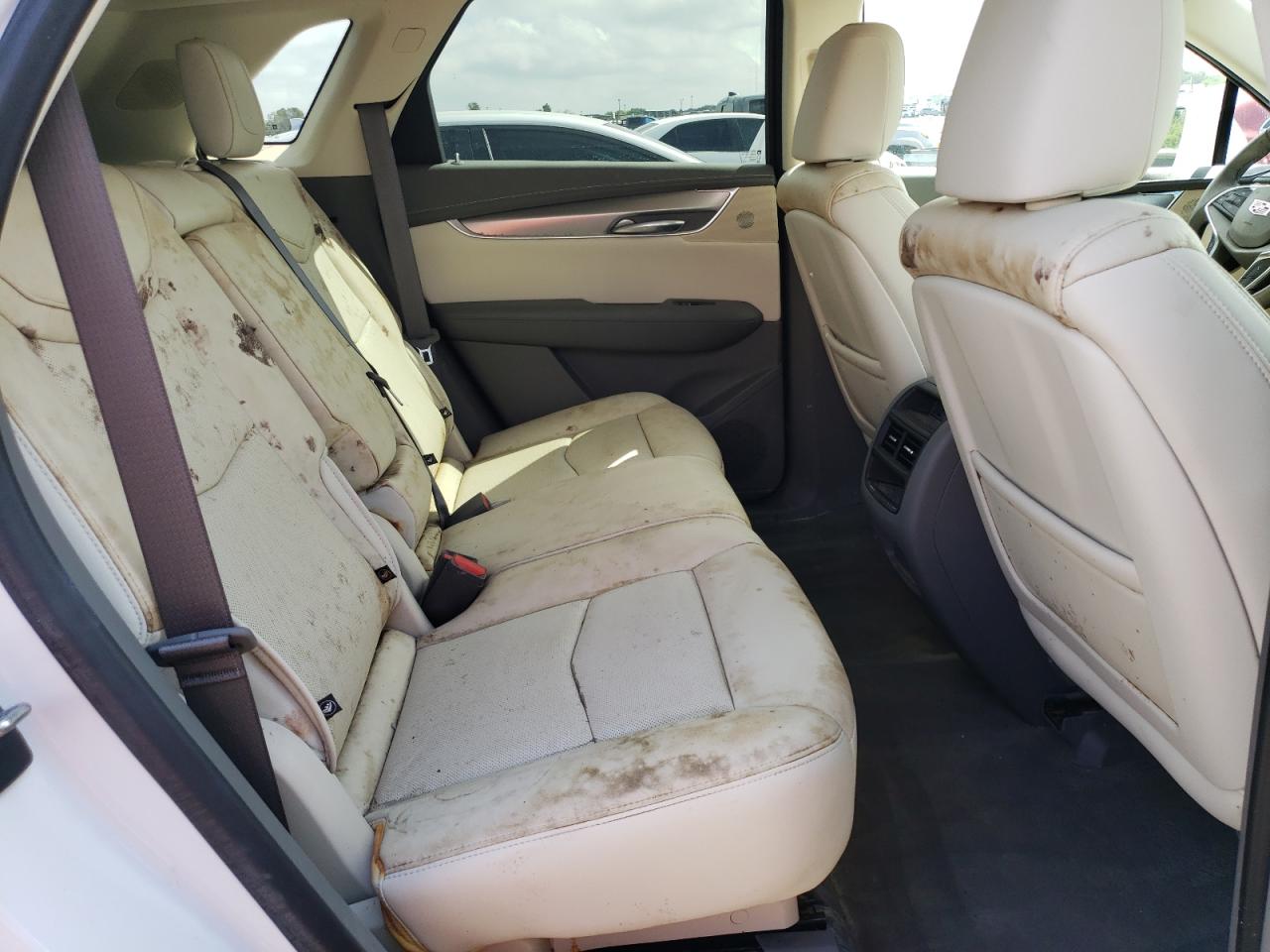 1gykncrs2kz252468 1GYKNCRS2KZ252468 2019 Cadillac Xt5 Luxury