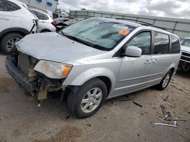 Lot #2435934269 2010 CHRYSLER TOWN & COU salvage car