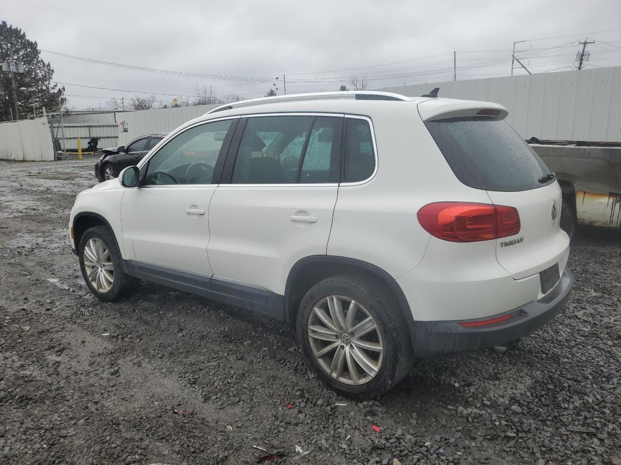 WVGBV3AX4EW528227 2014 Volkswagen Tiguan S