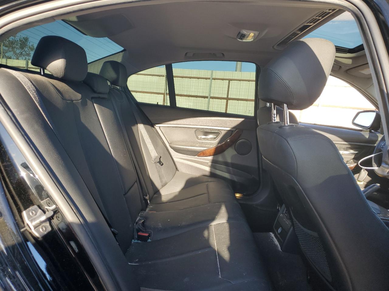 WBA3B1G52FNT05619 2015 BMW 320 I