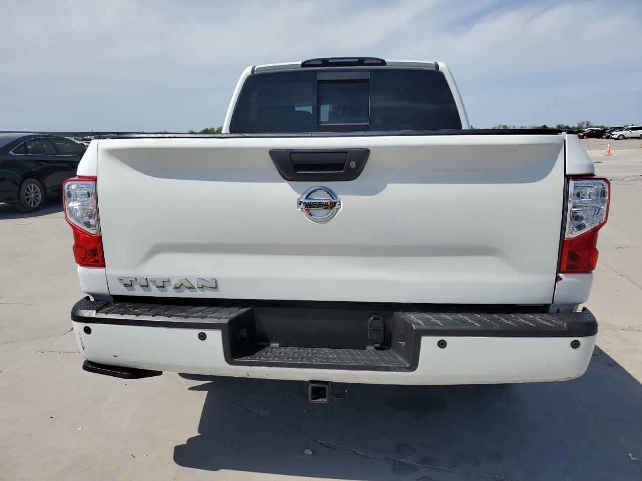 1N6AA1E60HN565316 NISSAN TITAN 2017
