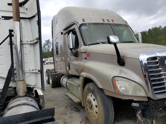 Lot #2524217637 2013 FREIGHTLINER CASCADIA 1 salvage car