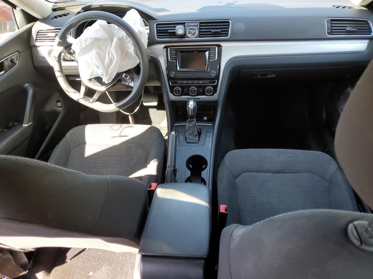 1VWAT7A33HC019078 2017 Volkswagen Passat S