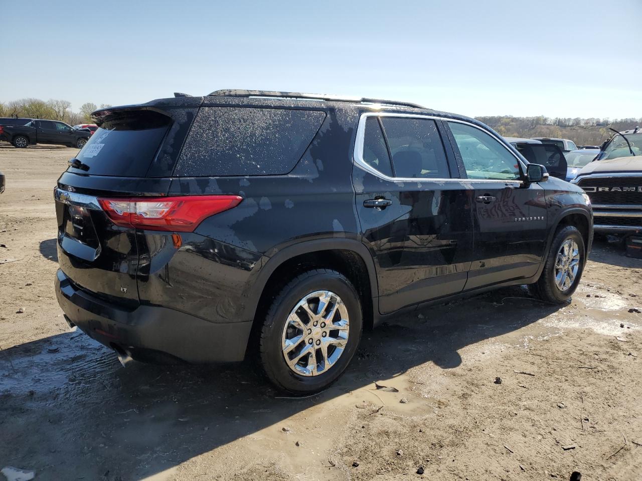 1GNERGKW6KJ100940 2019 Chevrolet Traverse Lt